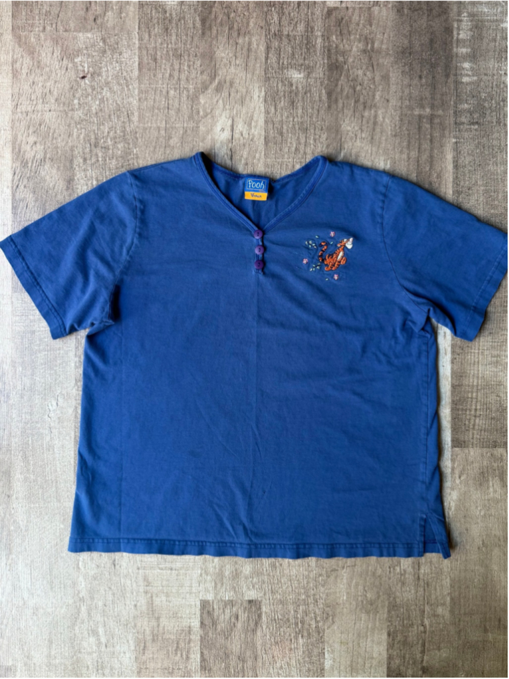 Vintage 1990s Disney Pooh Embroidered Tigger Henley Shirt Blue Womens